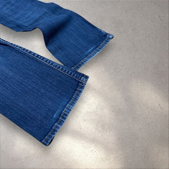 Levi's 545 Low Rise Bootcut Jeans - Picture 6 of 7